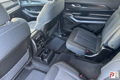 2023 Jeep Grand Cherokee L Laredo 4x4