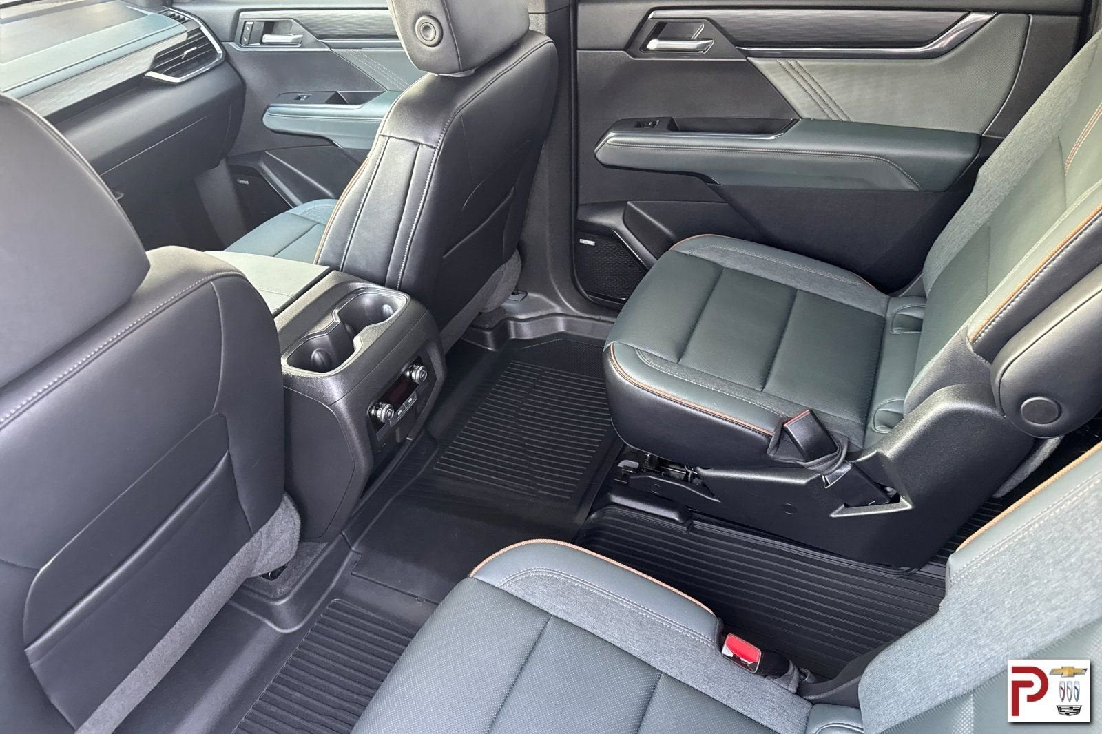 2025 GMC Acadia AT4