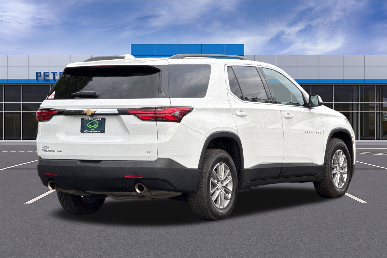 2023 Chevrolet Traverse LT Cloth