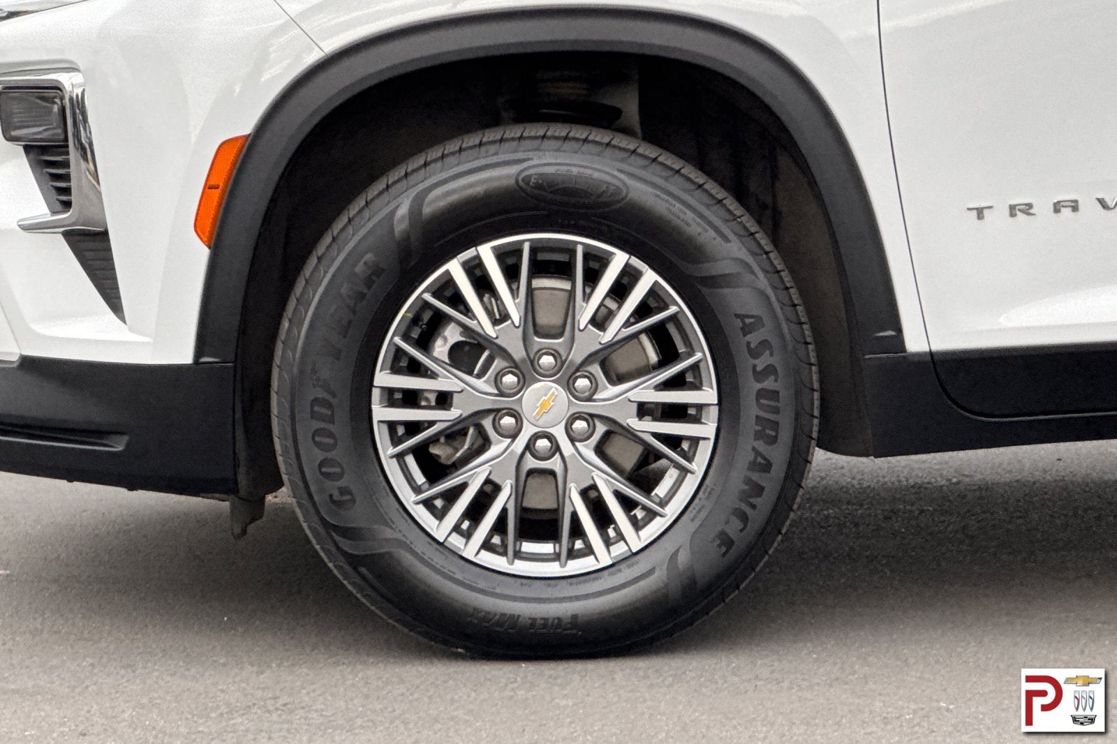 2025 Chevrolet Traverse LT