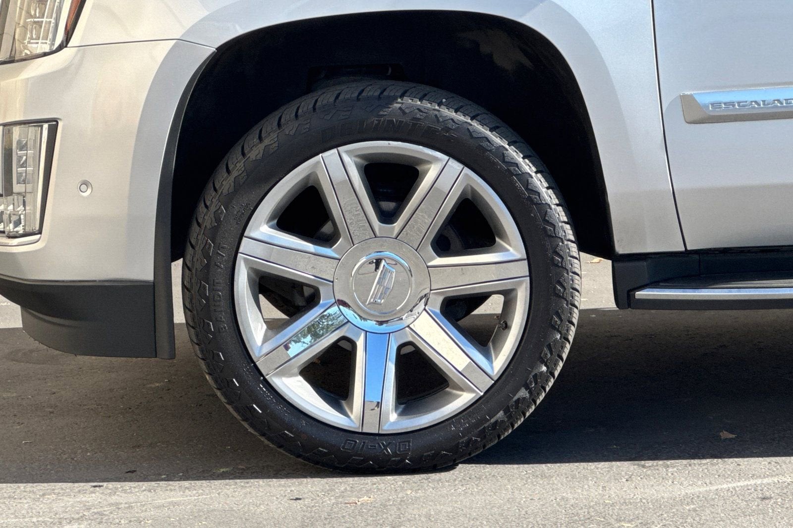 2020 Cadillac Escalade Premium Luxury