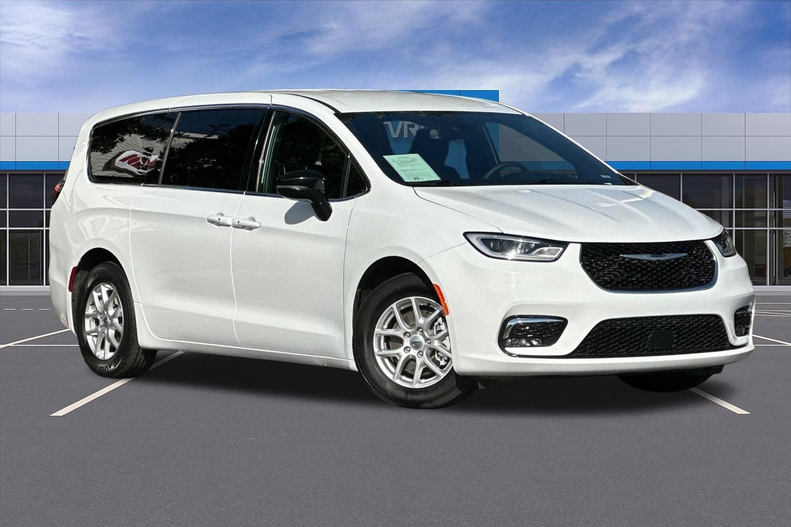 2025 Chrysler Pacifica Select