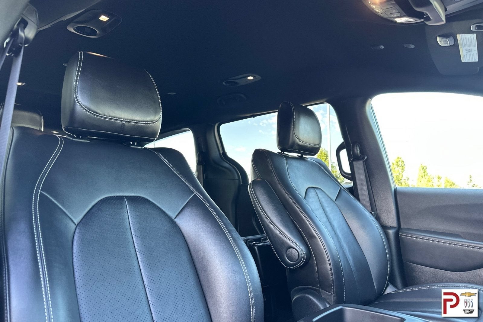 2025 Chrysler Pacifica Select
