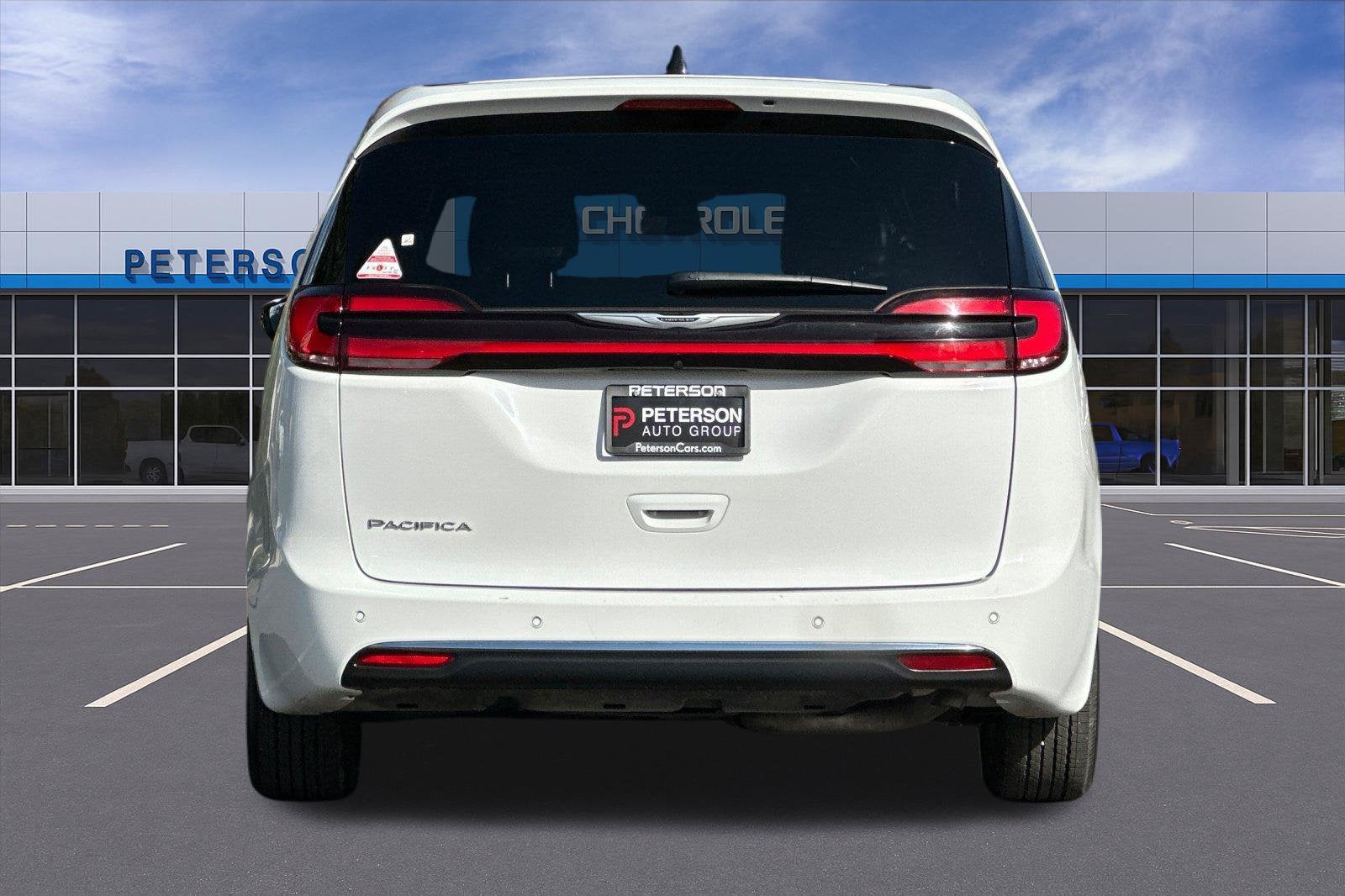 2025 Chrysler Pacifica Select