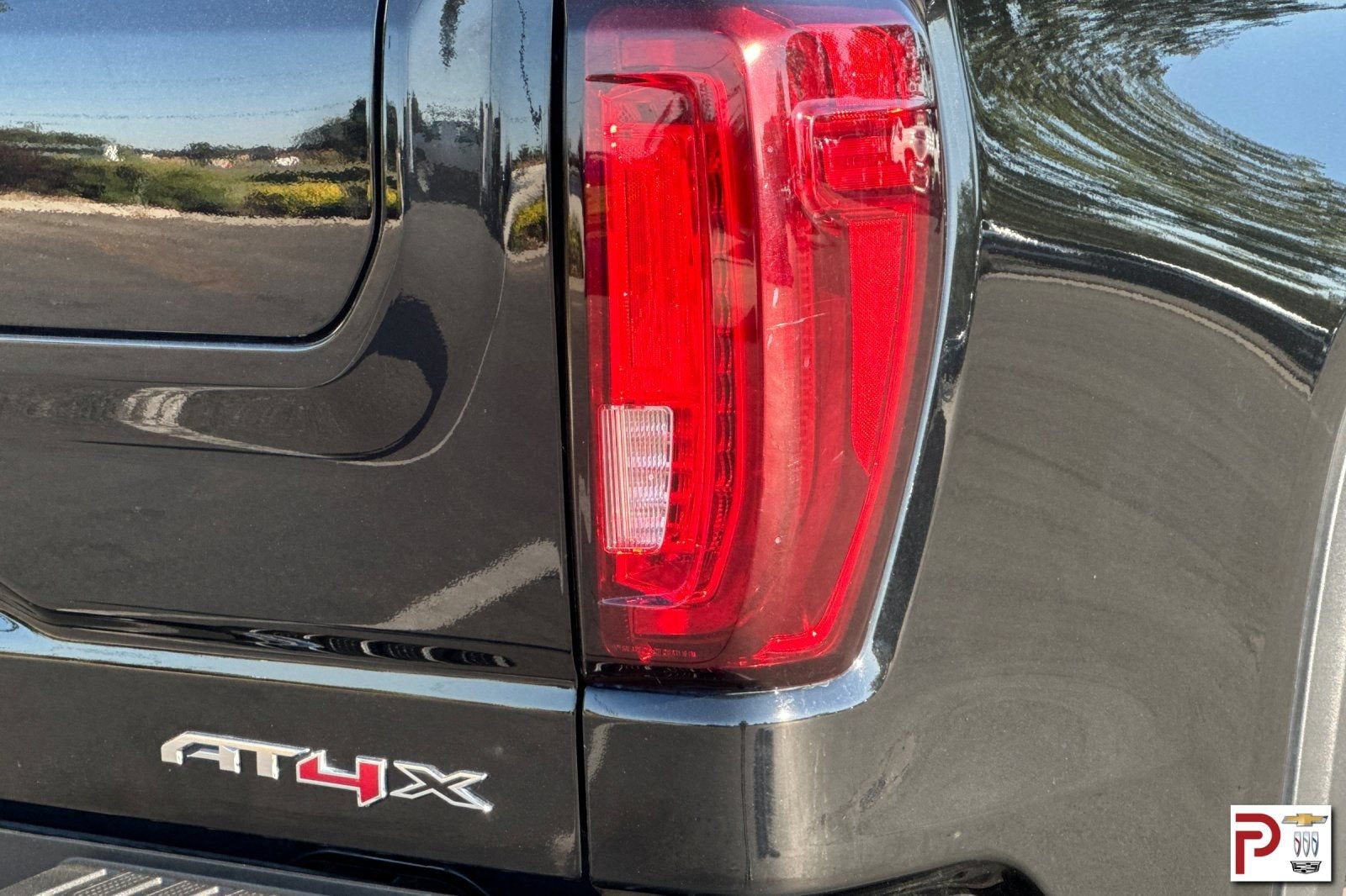 2023 GMC Sierra 1500 AT4X