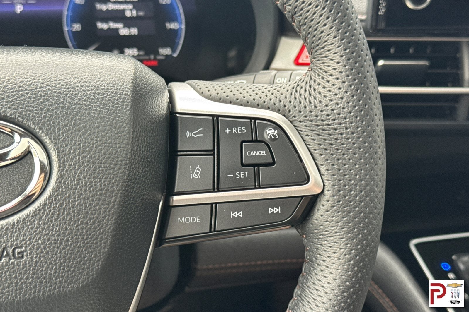 2025 Toyota Sienna Platinum