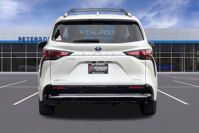2025 Toyota Sienna Platinum