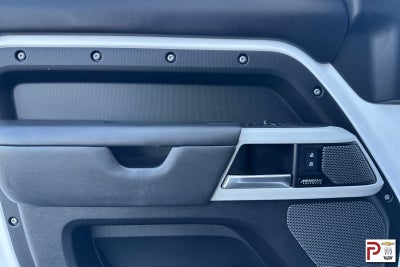 2023 Land Rover Defender 90 X-Dynamic SE