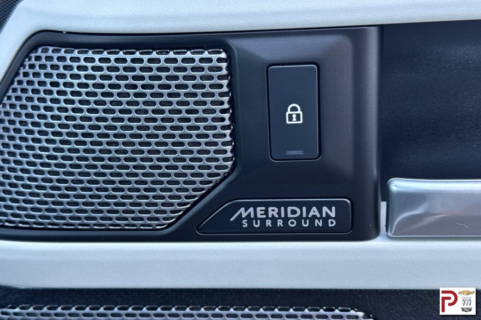 2023 Land Rover Defender 90 X-Dynamic SE