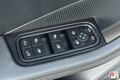 2025 Porsche Macan Electric Turbo